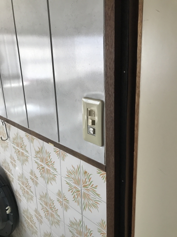 壁スイッチが壊れて　電気がうまく点かないんです。　　（各務原市K様邸）【各務原蘇原店】
